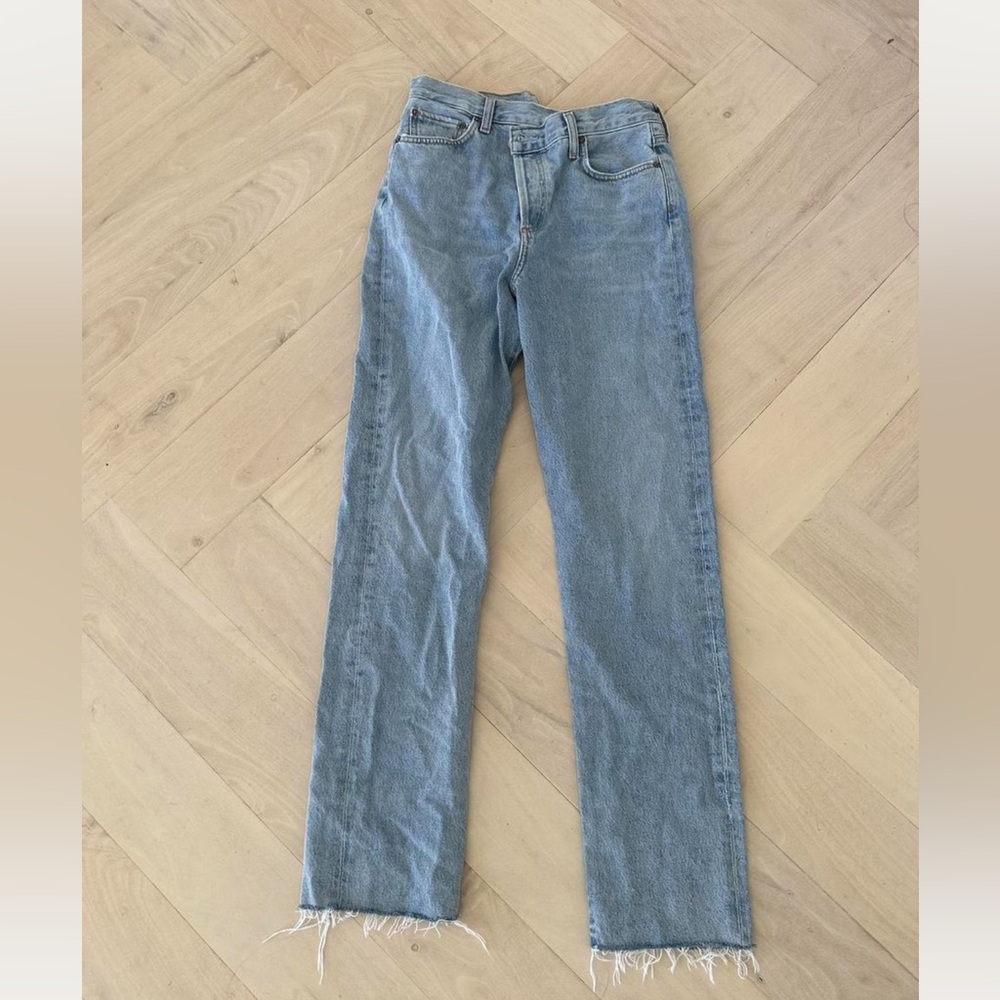 Agolde High Waist Cross Over Button Jean
Never worn - too big for me